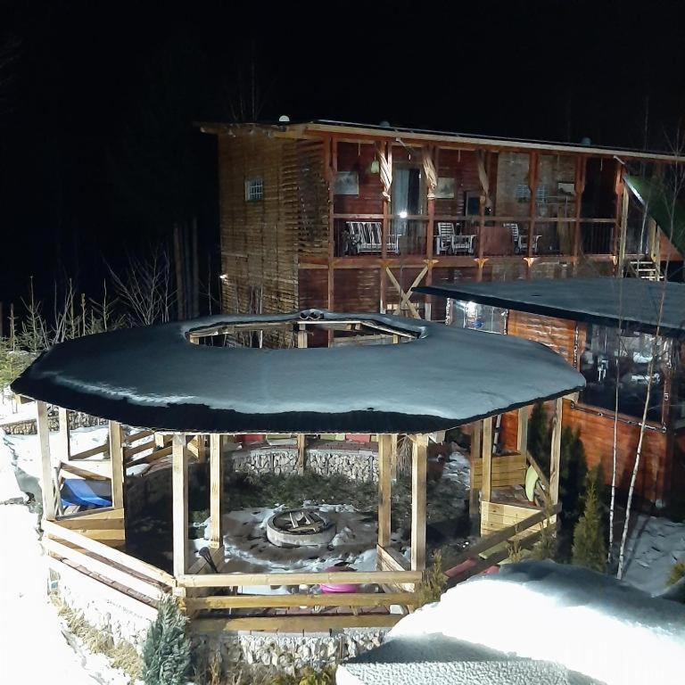 Casa Cu Mesteceni Rîşnov Esterno foto