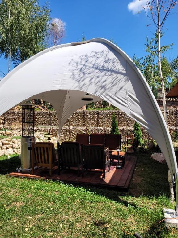 Casa Cu Mesteceni Rîşnov Esterno foto